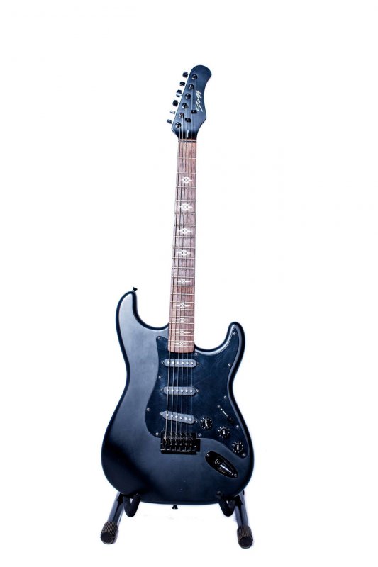 Электрогитары Stagg