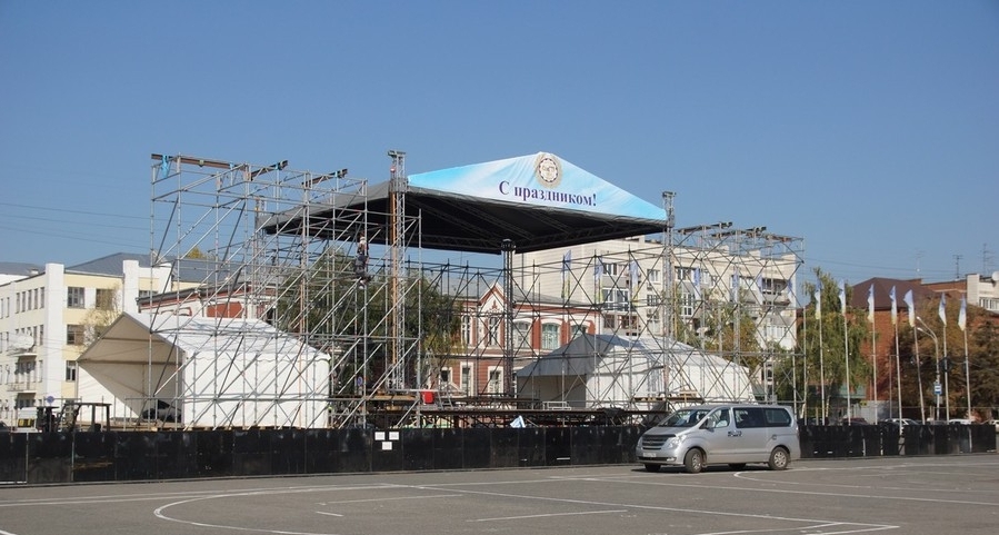 Оформление сцены