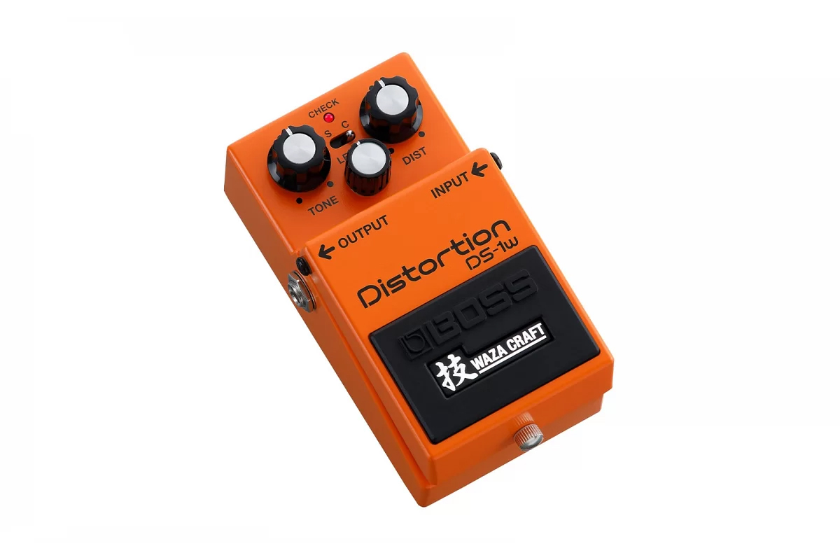 Педаль эффектов Boss DS-1W Distortion Waza Craft Edition Педаль эффектов Boss DS-1W Distortion Waza Craft Edition