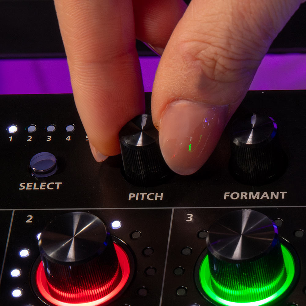 Аудиоинтерфейс / игровой микшер Roland BRIDGE CAST X