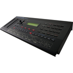 Аналоговый синтезатор Roland D05