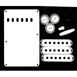 Набор аксессуаров для гитар FENDER STRATOCASTER ACCESSORY KIT 099-1368-000