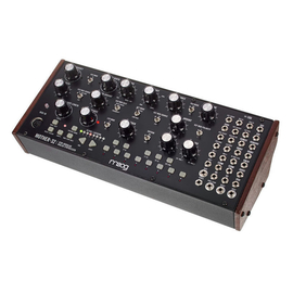 Аналоговый синтезатор MOOG MOD-MOTHER-032