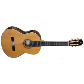Классическая гитара ADMIRA A8