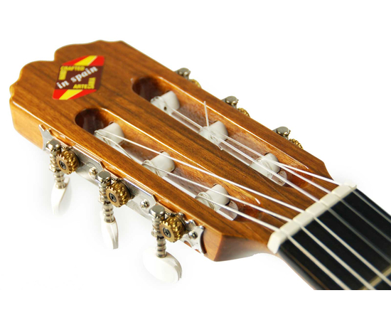 Классическая гитара Admira Juanita E