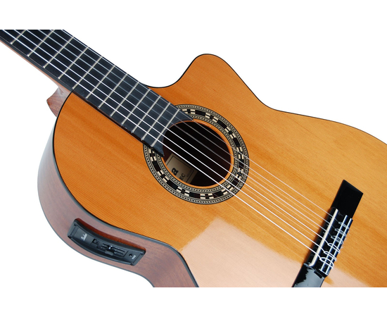 Классическая гитара с пъезозвукоснимателем ADMIRA MALAGA EC