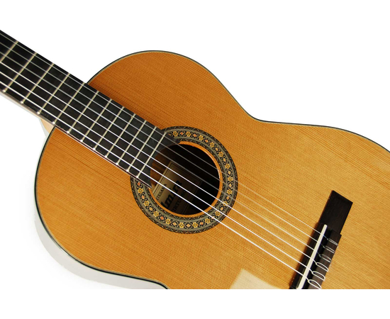 Классическая гитара Admira Virtuoso