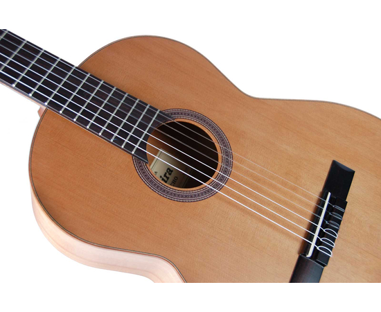 Классическая гитара Admira Capricho