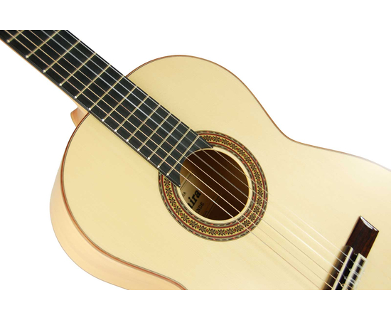 Классическая гитара Admira Duende