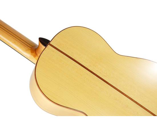 Классическая гитара Admira Duende