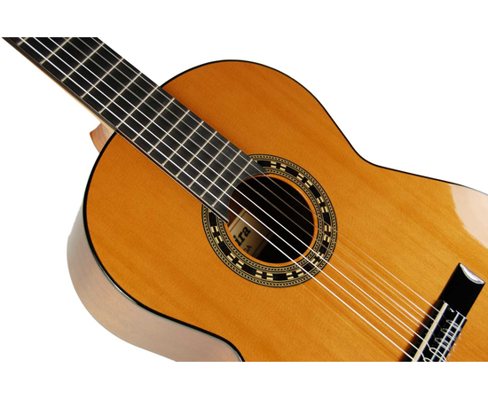 Классическая гитара Admira Malaga
