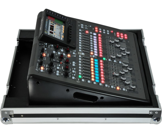 Цифровой микшерный пульт Behringer X32COMPACTTP