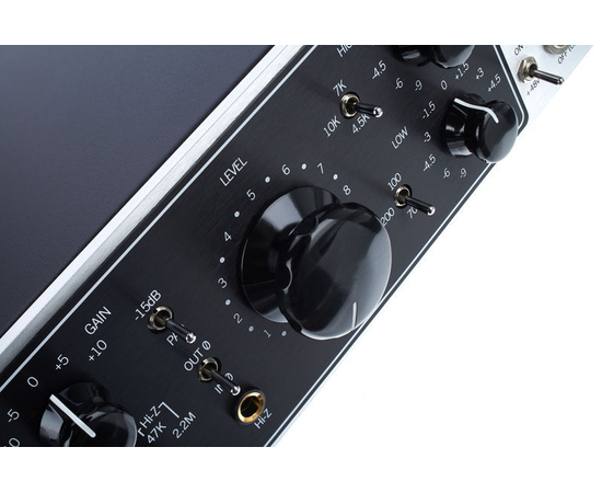 Преамп UNIVERSAL AUDIO 6176 - 110V (US)