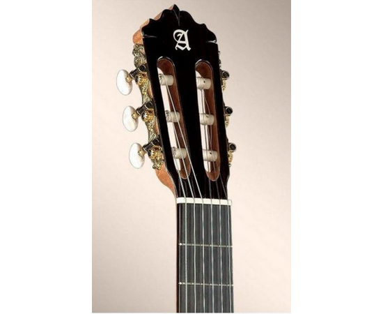 Классическая гитара ALHAMBRA 7PA