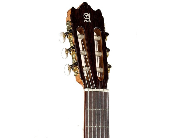Классическая гитара ALHAMBRA Iberia