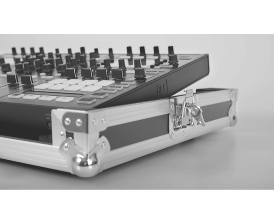 Кейс для транспортировки контроллера Native Instruments TRAKTOR KONTROL S8 Flightcase