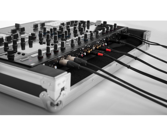 Кейс для транспортировки контроллера Native Instruments TRAKTOR KONTROL S8 Flightcase