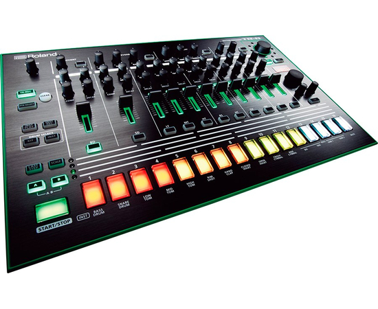 Драм-машина ROLAND TR8