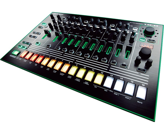 Драм-машина ROLAND TR8