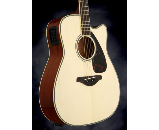Электроакустическая гитара YAMAHA FGX820C (NT)