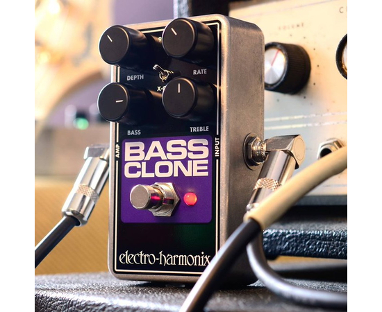 Бас-гитарная педаль Electro-harmonix Bass Clone
