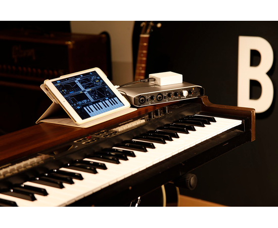 Аудиоинтерфейс Tascam iXR