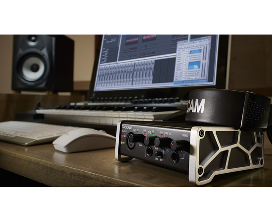 USB-интерфейс TASCAM US-1X2