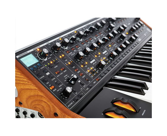 Аналоговый синтезатор MOOG SUBSEQUENT 37