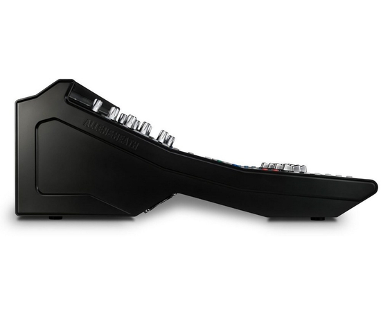 Компактный цифровой микшерный пульт Allen Heath SQ-5