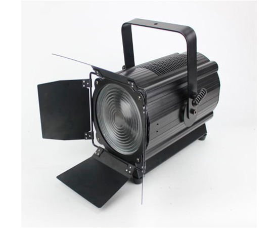 Театральный прожектор STLS Fresnel led 200w - 131742 за 19935 грн. | 4Club