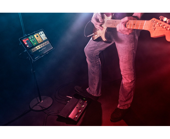 Напольный гитарный USB-контроллер IK MULTIMEDIA iRig Stomp I/O