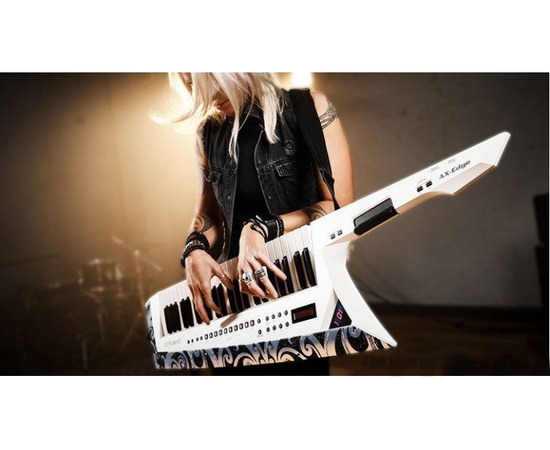 Наплечный синтезатор Roland AXEDGE WHITE