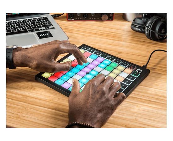 MIDI контроллер NOVATION Launchpad X, фото , изображение 3