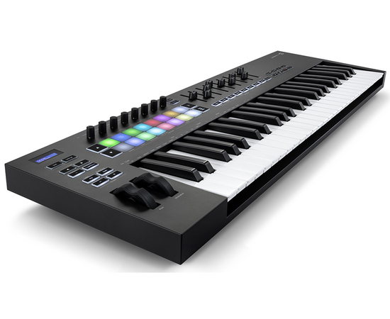 MIDI клавиатура NOVATION Launchkey 49 MK3