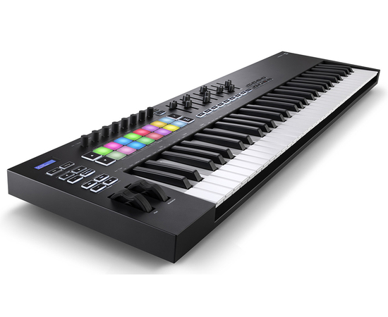 MIDI клавиатура NOVATION Launchkey 61 MK3