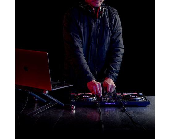 DJ контроллер NUMARK MIXTRACK PLATINUM FX