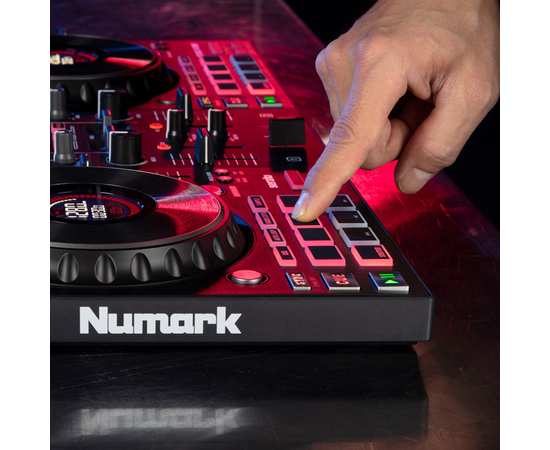 DJ контроллер NUMARK MIXTRACK PLATINUM FX