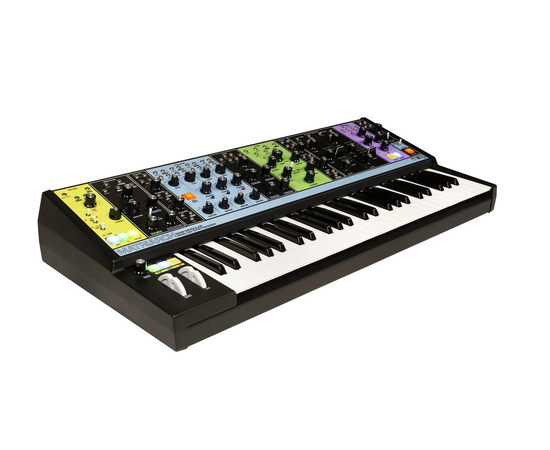 Синтезатор аналогового моделирования MOOG MATRIARCH