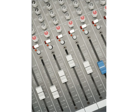 Микшерный пульт Allen Heath ZED12FX