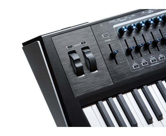 Синтезатор Kurzweil PC4-7