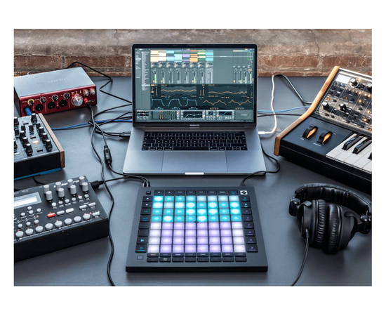 MIDI-контроллер NOVATION Launchpad Pro MK3