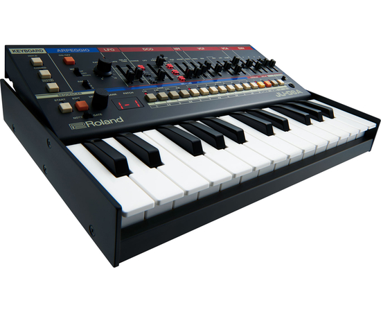 Синтезаторный модуль Roland JU-06A