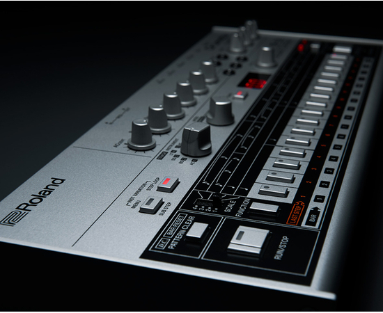 Ритм-машина Roland TR-06
