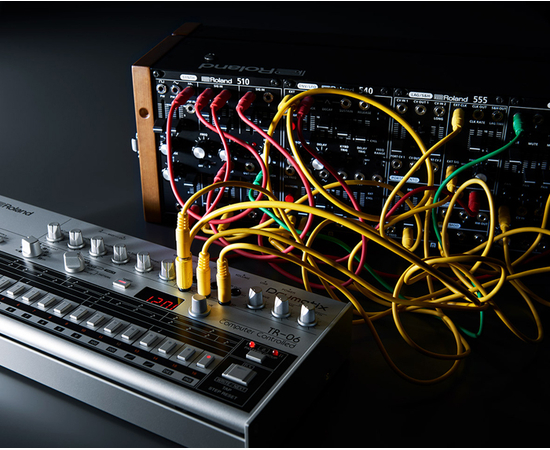 Ритм-машина Roland TR-06