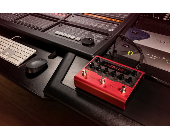Цифровая педаль эффектов IK MULTIMEDIA Amplitube X-DRIVE