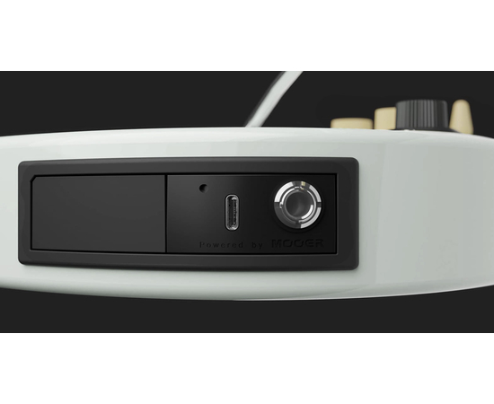 Електрогітара з вбудованим процесором ефектів та USB Type-C роз'ємом MOOER GTRS Standard 801 (White)