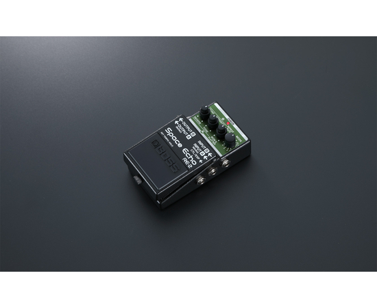 Педаль ефектів Boss RE-2 Space Echo