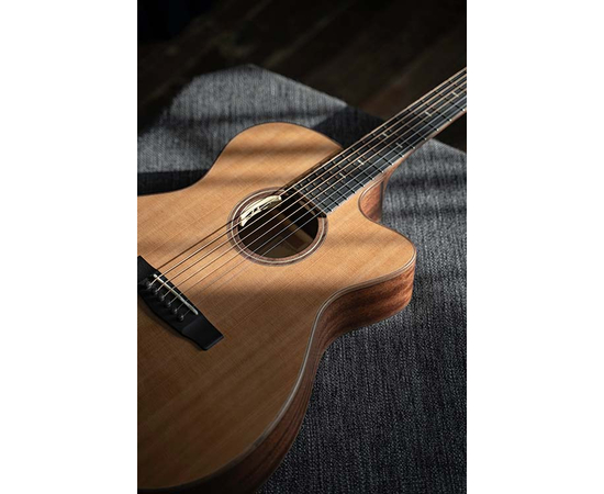 Электроакустическая гитара CORT Flow-OC (Natural Satin)