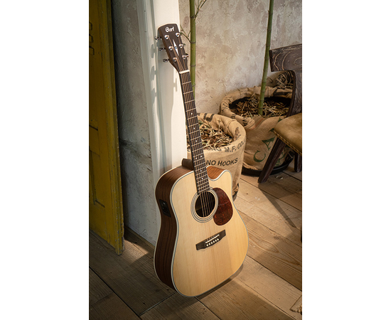 Электроакустическая гитара CORT MR500E (Open Pore)