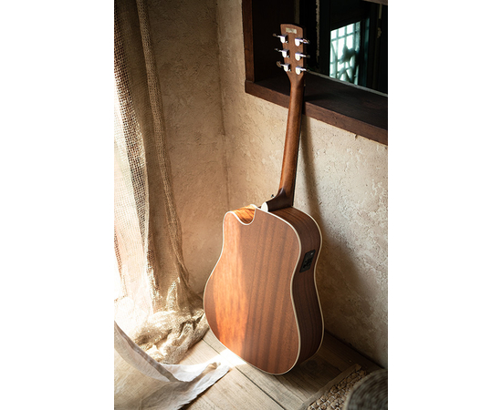 Электроакустическая гитара CORT MR500E (Open Pore)